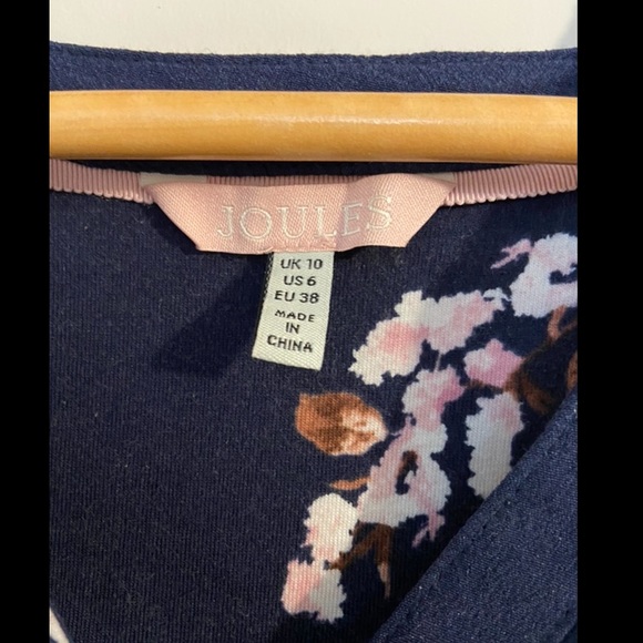 Joules floral blouse - Picture 3 of 3